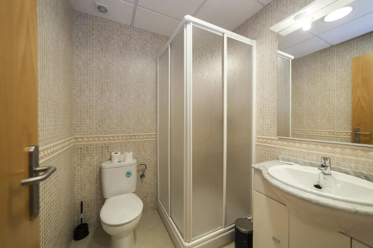אכסניה הוסטל טורטוסה Residencial Croera